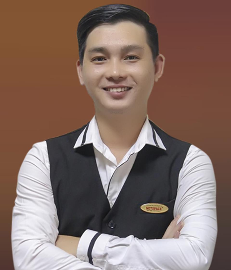 ban-lanh-dao-va-giang-vien-netspace-23-960