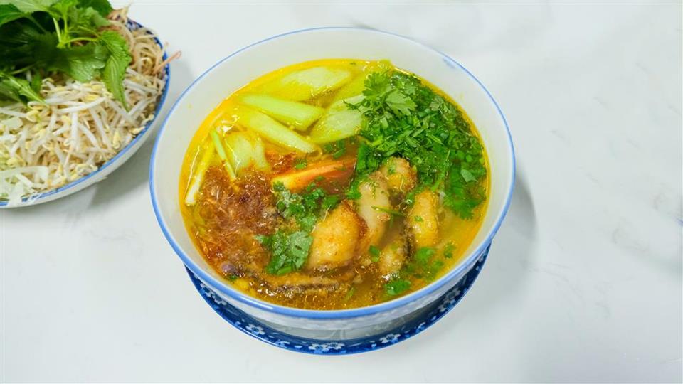 Học bí quyết nấu Bún cá rô