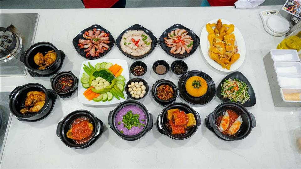 Học bí quyết nấu Cơm niêu