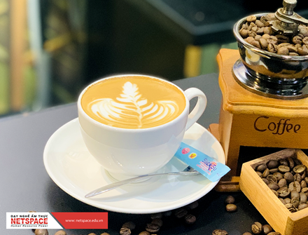 Kỹ năng tạo hình cà phê Ý 2 (Latte art): Lá phong