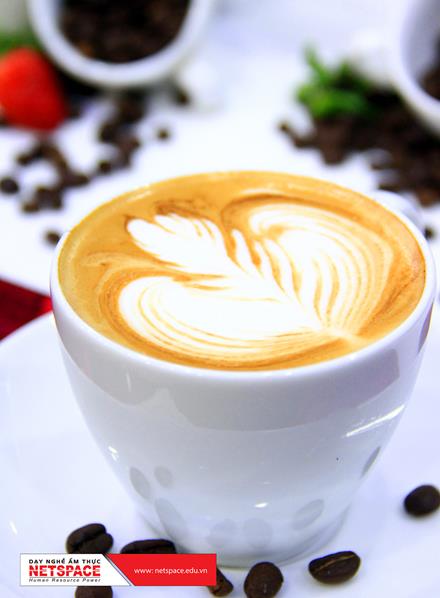 Kỹ năng tạo hình cà phê Ý 2 (Latte art): Lá phong