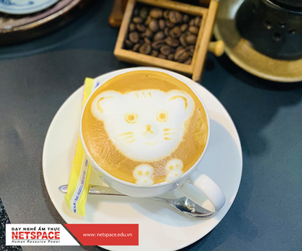 Kỹ năng tạo hình cà phê Ý 6 (Latte art): Con gấu, hello kitty