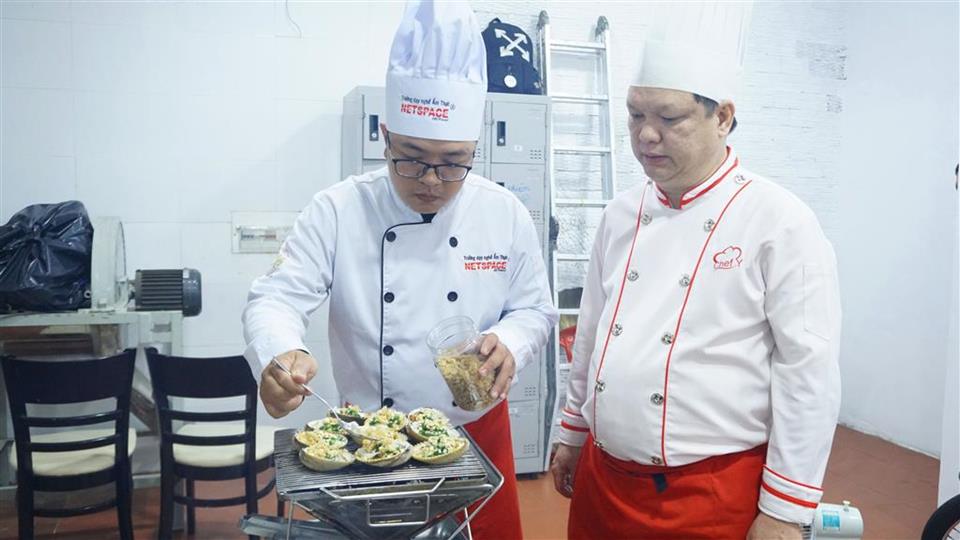 Giới thiệu Thầy Y