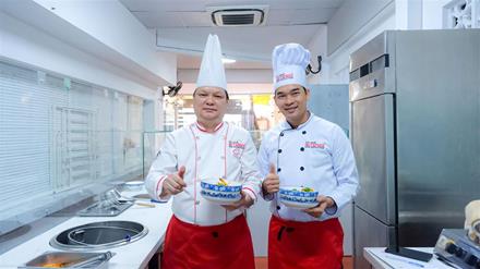 Học bí quyết nấu mì Quảng tại Đà Nẵng