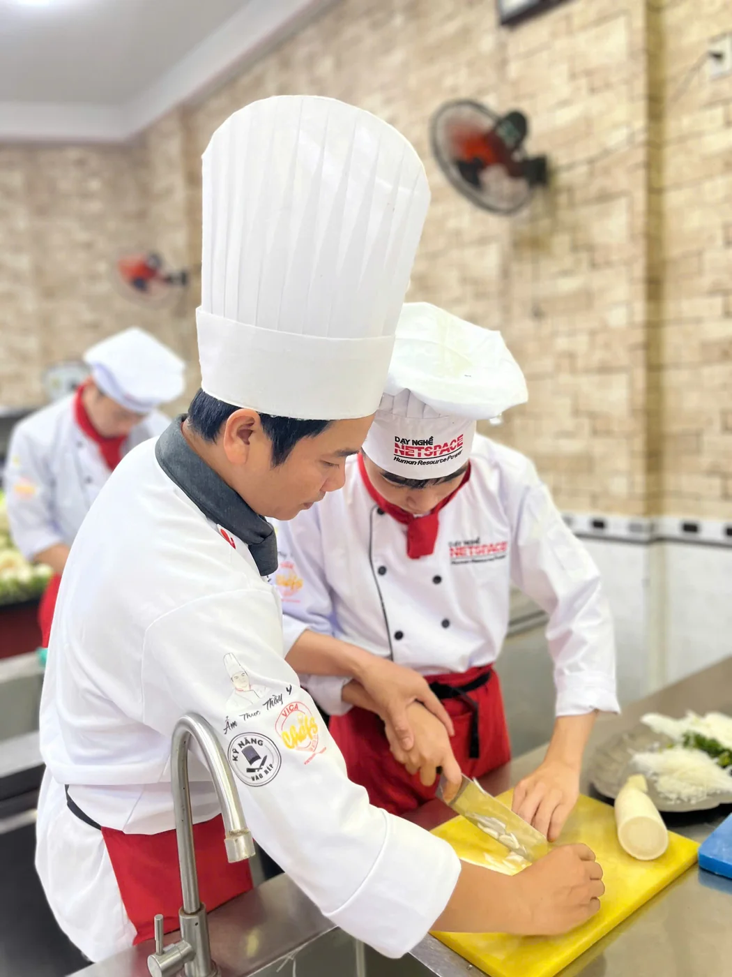 Hình ảnh Buổi 1 - Kỹ năng cắt thái 2