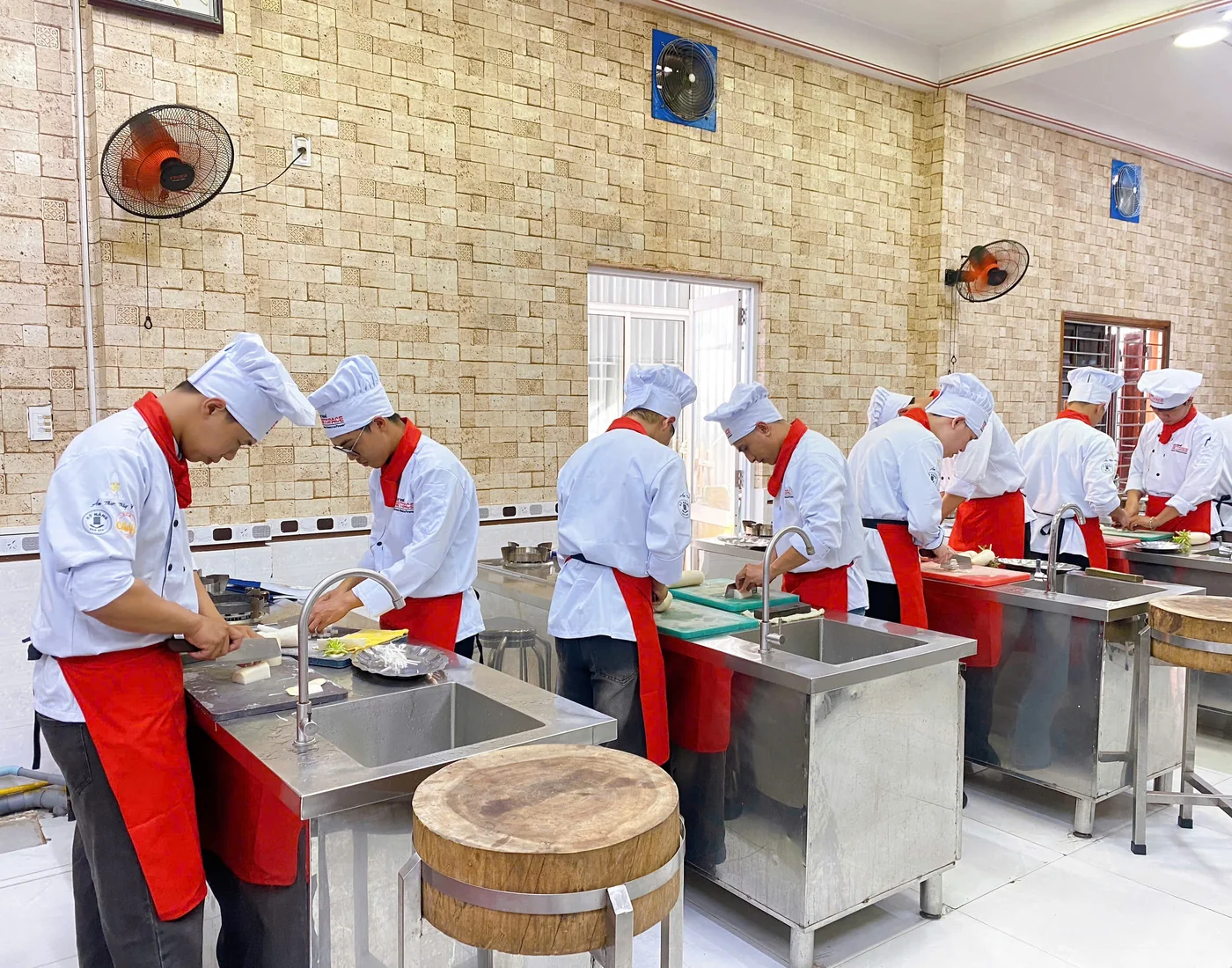 Hình ảnh Buổi 1 - Kỹ năng cắt thái 9